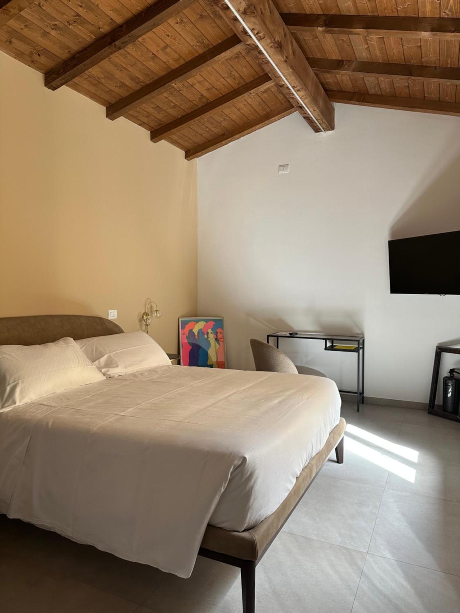 Ginevra Boutique Rooms - Palazzo Leosini - Residenze D'Epoca L'Aquila Luaran gambar